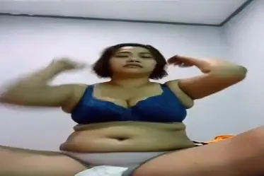Cewe Show Bh Biru WOT Nikmat Di Kamar Kos