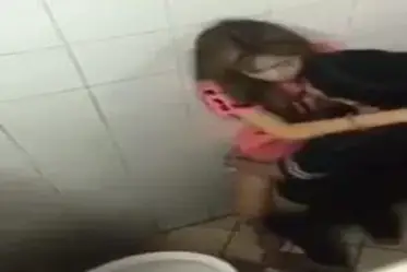 Skandal Mahasiswi Nekat Di WC Kampus Sange
